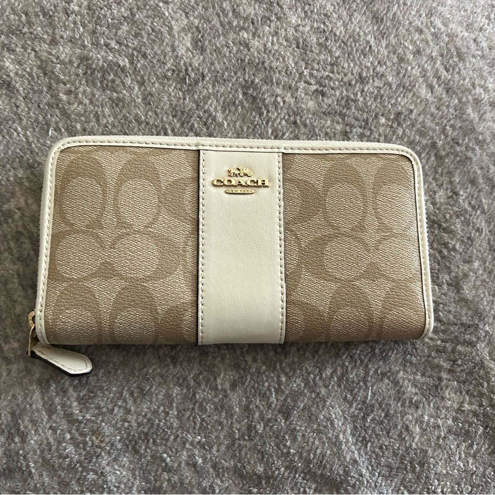 Coach Wallet!